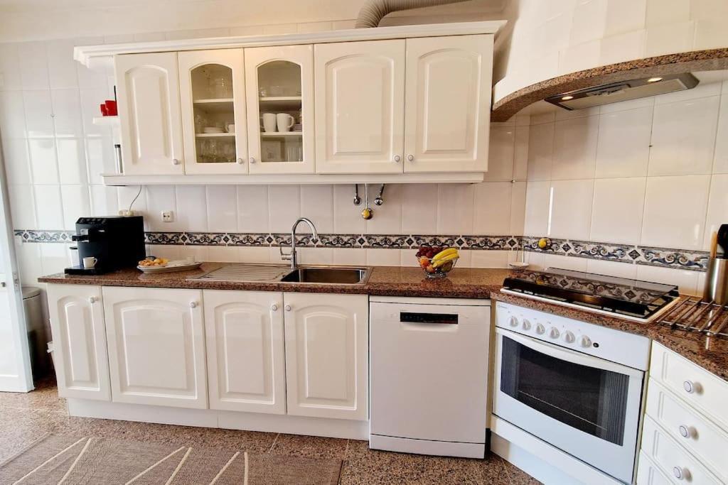 Jasmine Apartment Next To Meia Praia Beach Lagos Ngoại thất bức ảnh